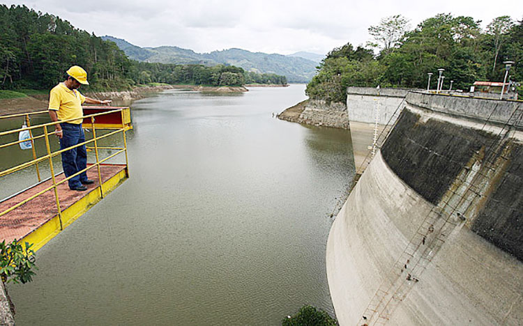 لأول مرة في عصرنا الحديث: كوستاريكا تعتمد على 100% طاقة متجددة لتوليد كافة احتياجاتها من الكهرباء !! Costa_10