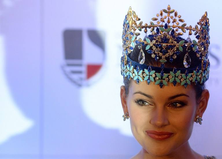 Rolene Strauss - The Official Thread of Miss World 2014 ® Rolene Strauss- South Africa - Page 12 13278_10
