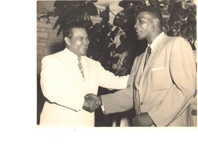 El boxeador Niño Valdés visitando al Presidente de Cuba Fulgencio Batista Niyo_v10