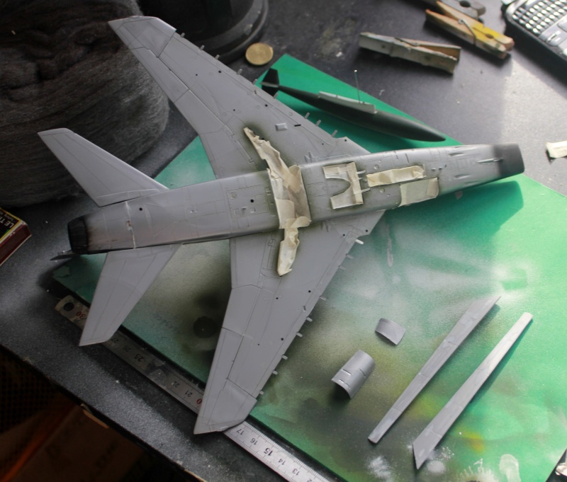 1/48 F 100 SUPER SABRE Monogram FINI - Page 2 Img_8916