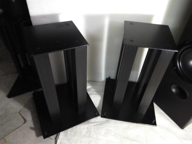 Non-generic 18 inch 4-pole stands (sold) Img_2078