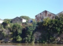 Denuncian que el Cuartel Militar de San Nicolás derrama desechos al Río Paraná. Por Mariana Portilla. 00185