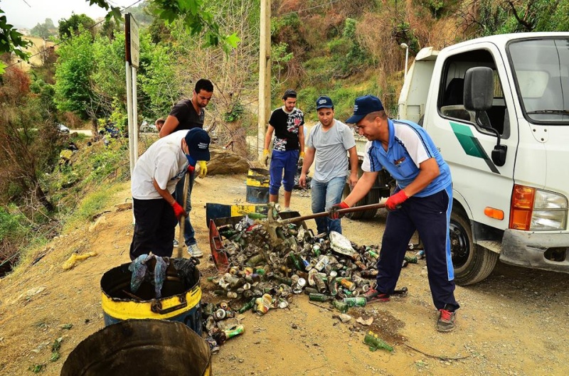 volontariat de nettoyage de la route du Cap à Aokas le 15 mai 2015 - Page 2 560