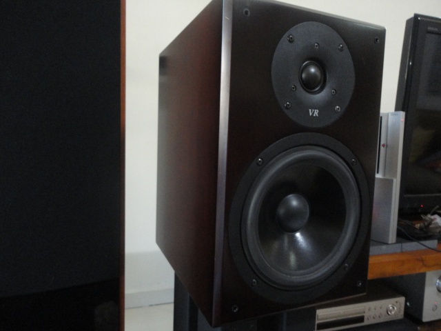 Von Schweikert VR1 bookshelf speakers (Used)(Sold) Dsc05010