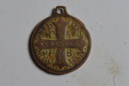 Médaille ou porte-clé St-Benoît Csc_0010