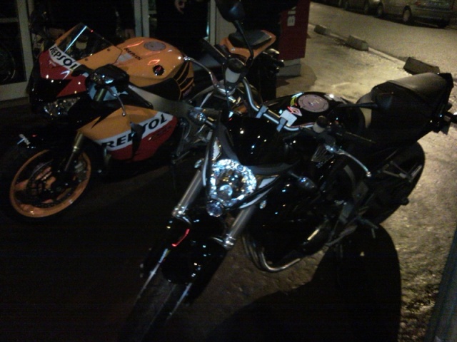 Conseil sur le CB1000 R par rapport à Z750 - Page 5 Cb_rep11