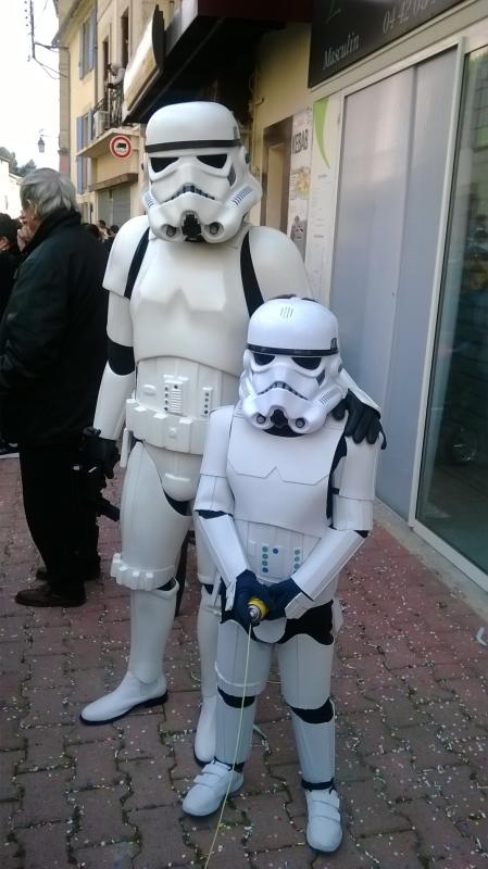 Projet armure Stormtrooper enfant en mousse polyuréthane - Page 2 Carnav11