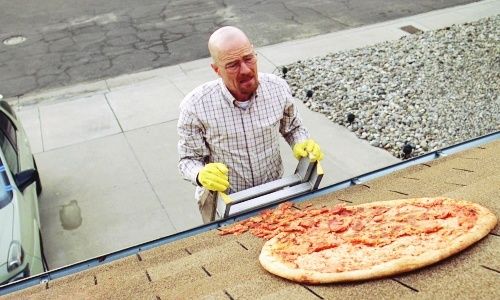 Le créateur de "Breaking Bad" demande aux fans d'arrêter de reproduire la scène de la pizza Breaki10