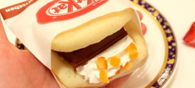 In Giappone ecco il panino con i KitKat 9dc99c10