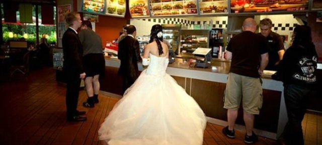 Burger King finanzierà un matrimonio E170bd10