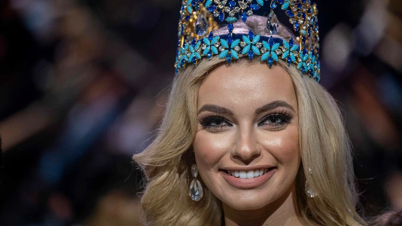 ♔ The Official Thread Of Miss World 2021 ® Karolina Bielawska of Poland ♔ Karoli10