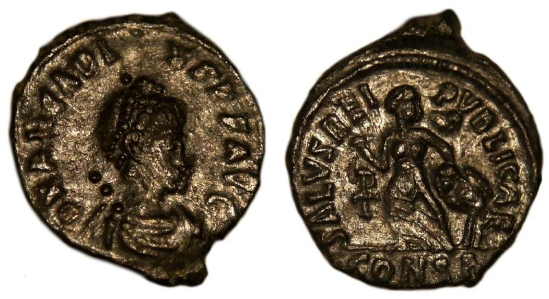 Arcadius / Constantinople / SALUS REIPUBLICAE Arcadi12