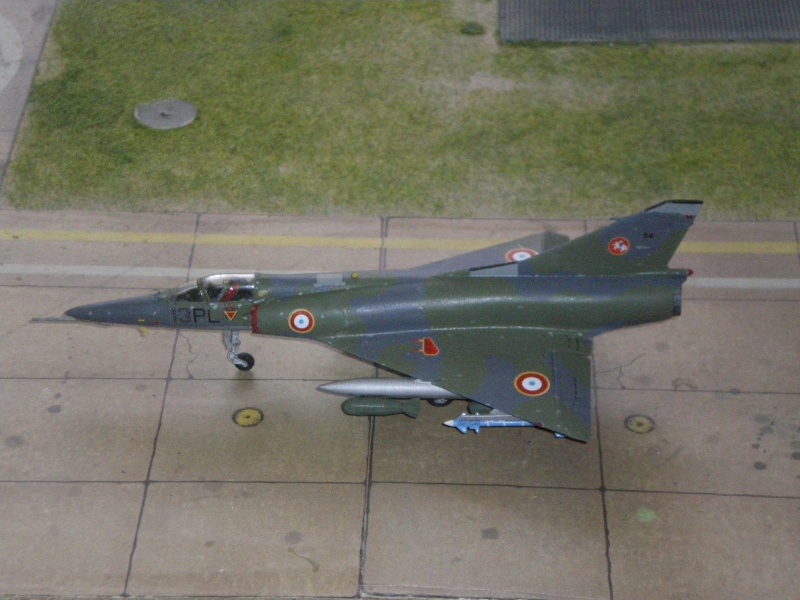Mirage 5F Base Heller 1/72 (VINTAGE) Imgp2220
