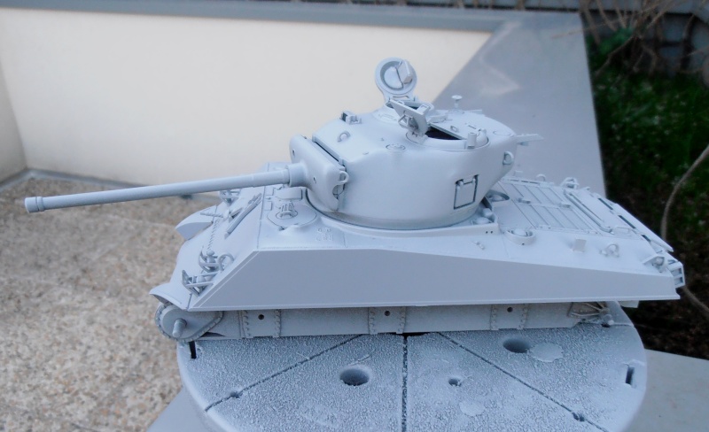 Sherman M4A3 76 mm " 2éme DB " ( boite a rabiot 1/35éme ) P3230520