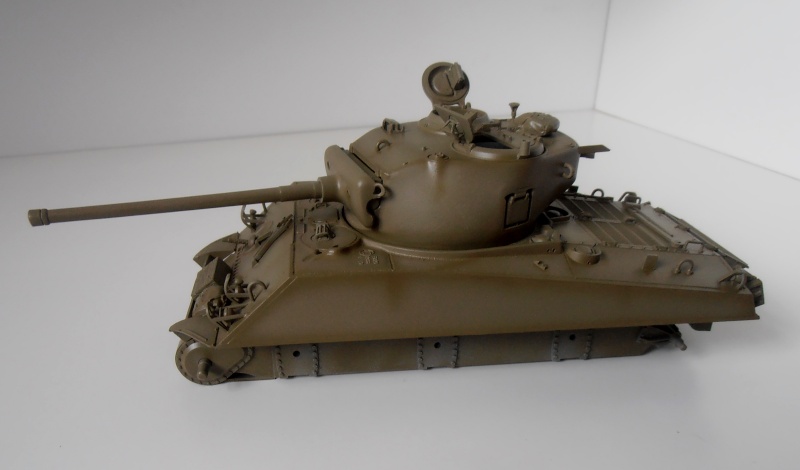 Sherman M4A3 76 mm " 2éme DB " ( boite a rabiot 1/35éme ) P3290610