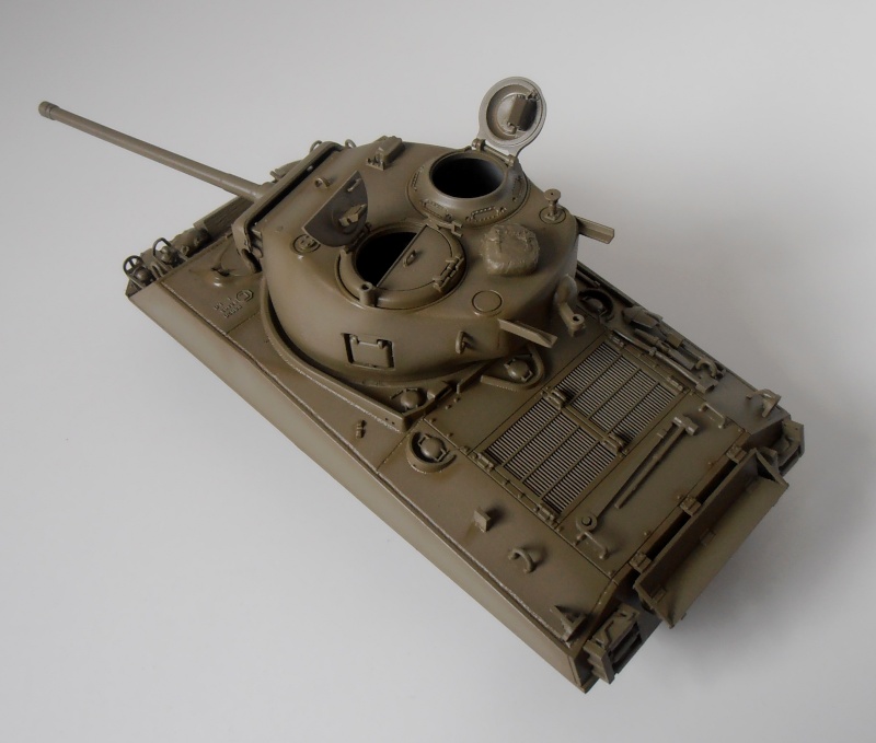 Sherman M4A3 76 mm " 2éme DB " ( boite a rabiot 1/35éme ) P3290611