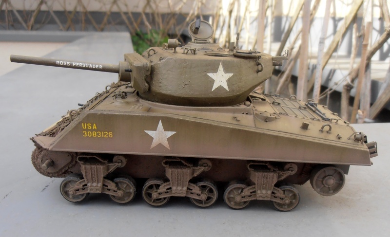 Sherman M4A3E2 " jumbo " ( Tamiya et set de détaillage au 1/35ème ) Terminé!!!! - Page 5 P4160721