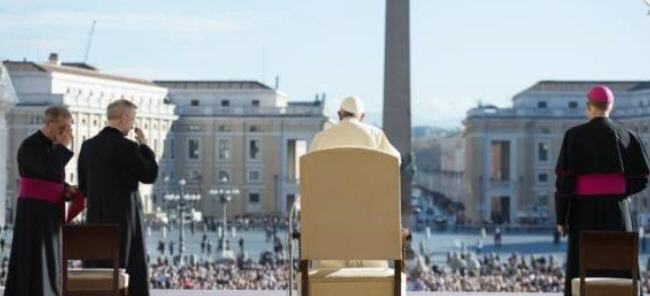 Les audiences du Pape François de moins en moins populaires - Une photo à l'appui ! Place-10