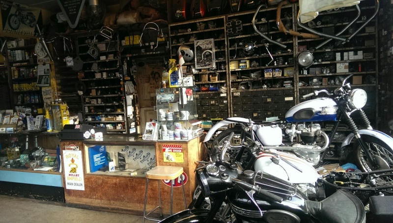 Les garages, les pièces mécaniques d'ici et d'ailleur.... - Page 21 Tumblr13