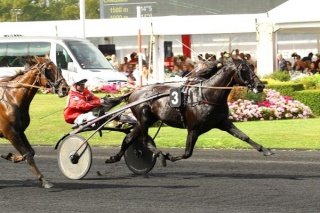 VINCENNES R3 - Quinté - CONCOURS - Prix Amalthéa - VENDREDI 27/03/2015 Nuage_11