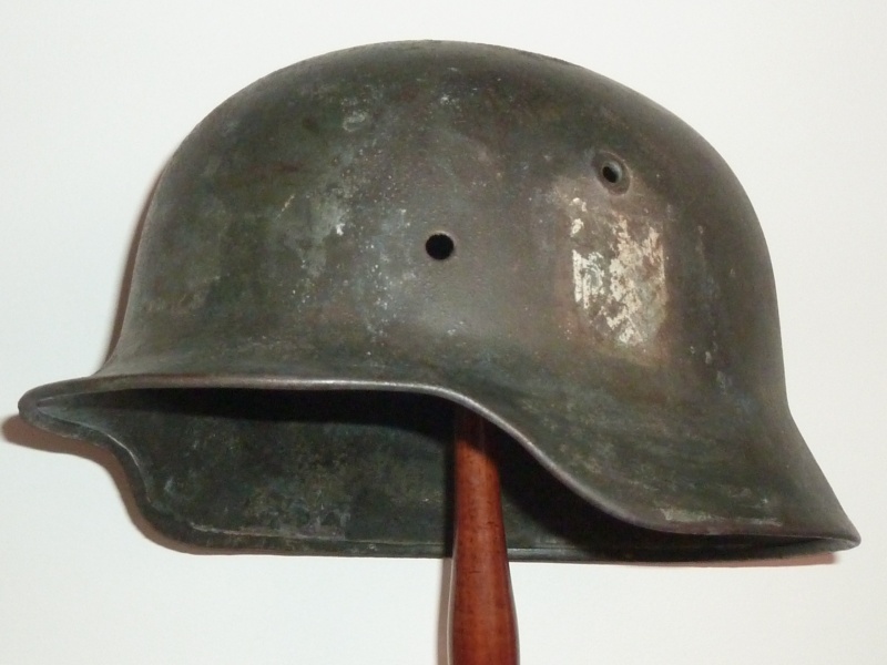 Coque de casque Allemand mdle 40 avec insigne P1200215