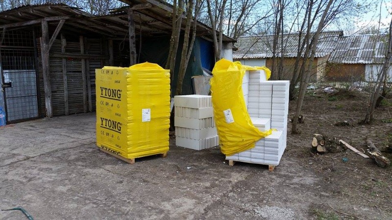 2/ Construction de la chambre à croquettes au refuge ! 11131910
