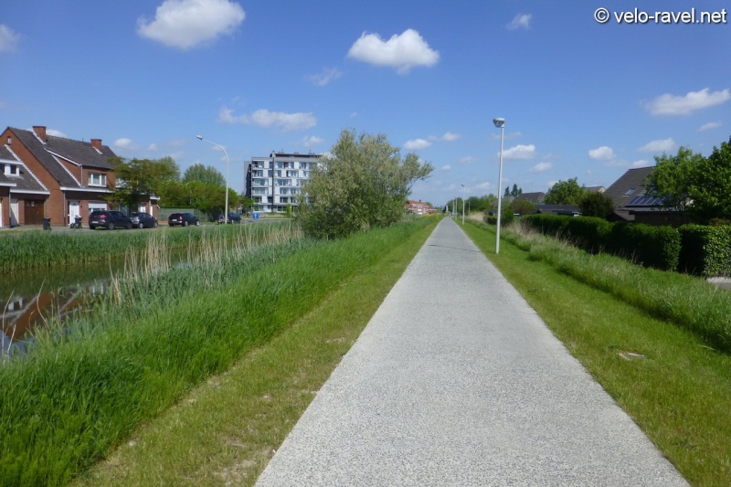 Canal Ypres-Comines (Kanaal Ieper-Komen - 'Verwezen Kanaal') (Fietssnelweg 372) 2015-015