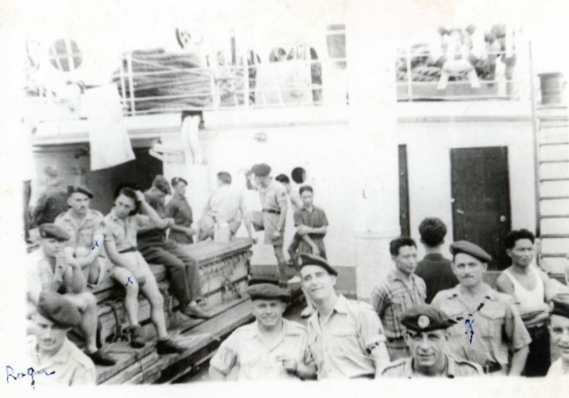 le 2ème bataillon du 1er régiment de chasseurs parachutistes saute sur la cuvette de Diên Biên Phu.  14_img10