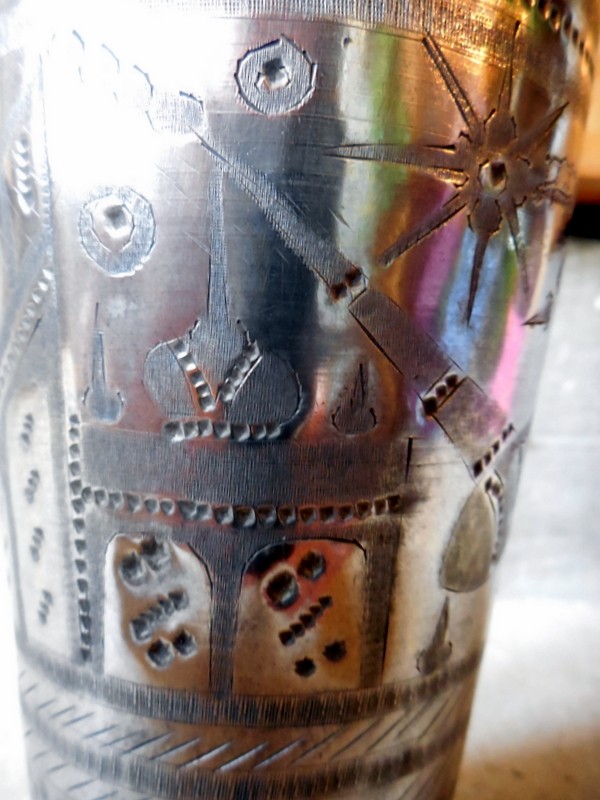 vase en métal argenté Dscn0422