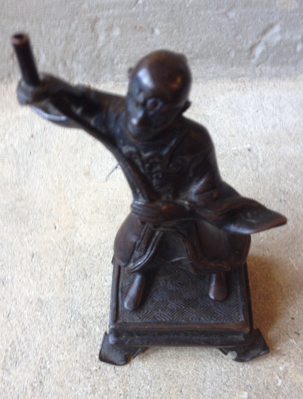 statuette personnage en bronze Img_7461