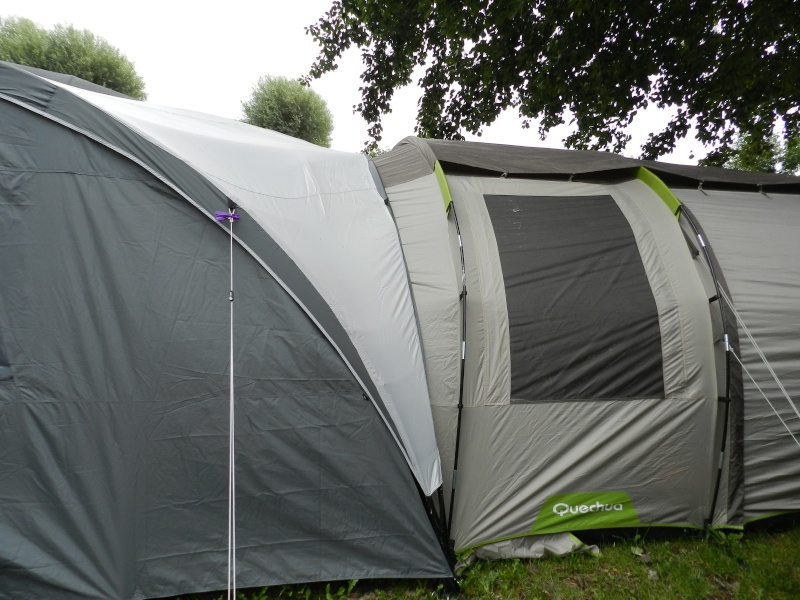 Quechua T6.2 XL & Coleman event shelter 4.5 x 4.5m Dscn0510