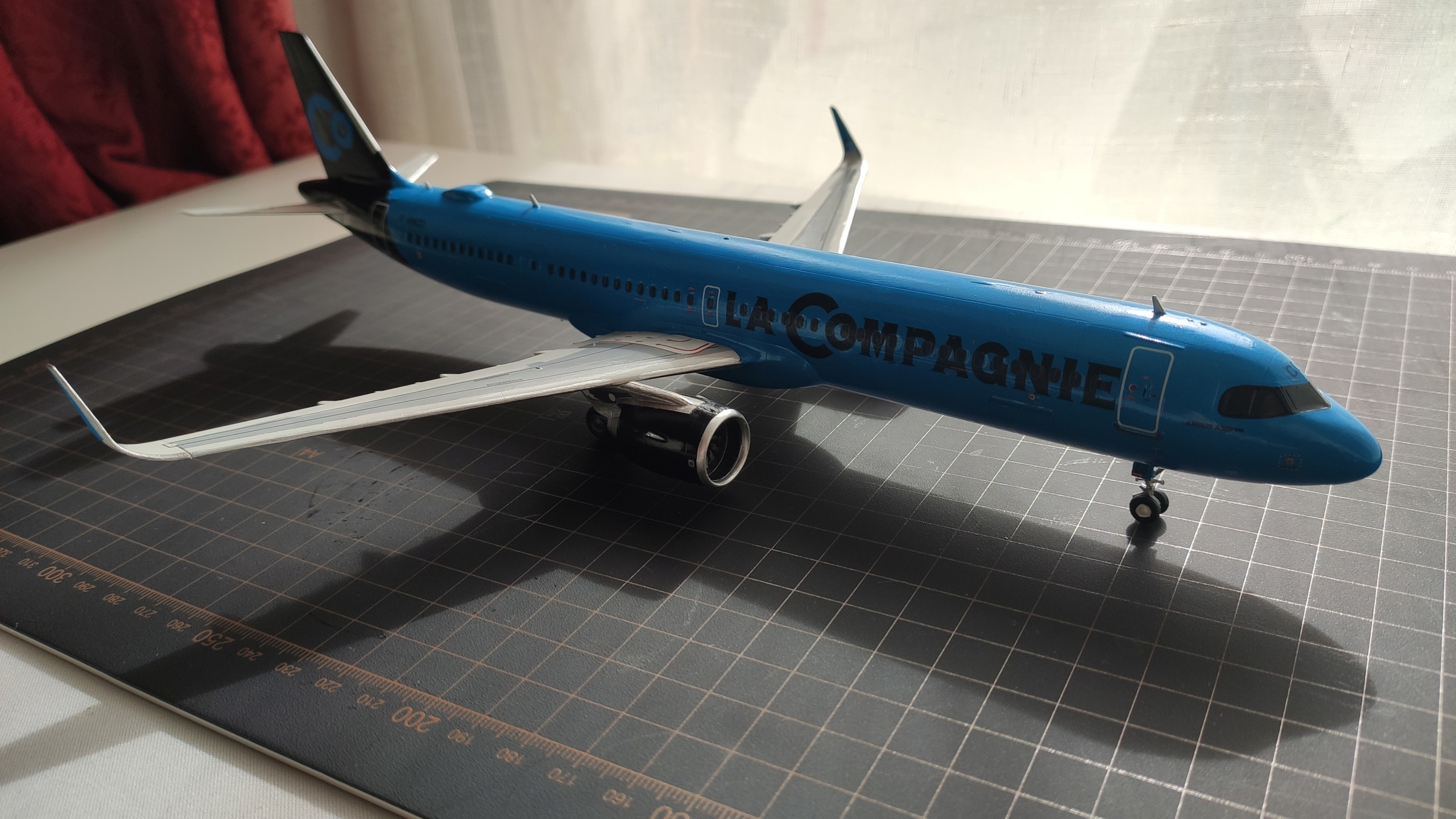 [Revell] A321 Neo La Compagnie 1/144 Img_2037
