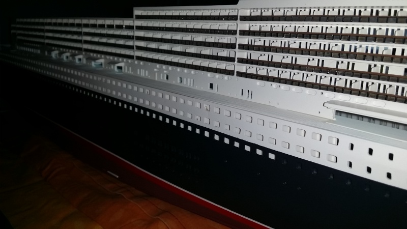 RMS Queen Mary 2 [Revell+éclairage Fibre+LED 1/400°] de erfrance60 - Page 3 2015-017