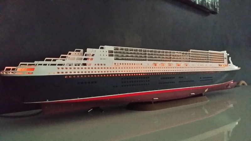 RMS Queen Mary 2 [Revell+éclairage Fibre+LED 1/400°] de erfrance60 - Page 3 2015-023