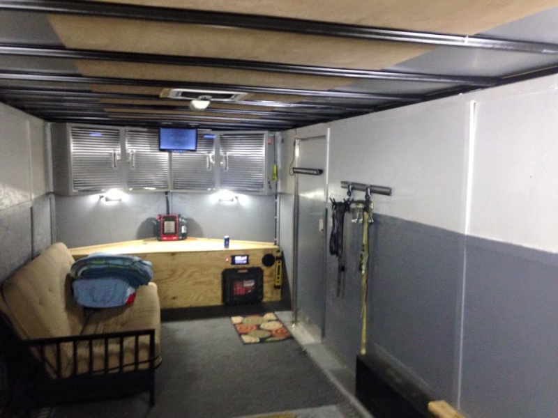 2013 8.5x20ft V-nose enclosed trailer Traile11