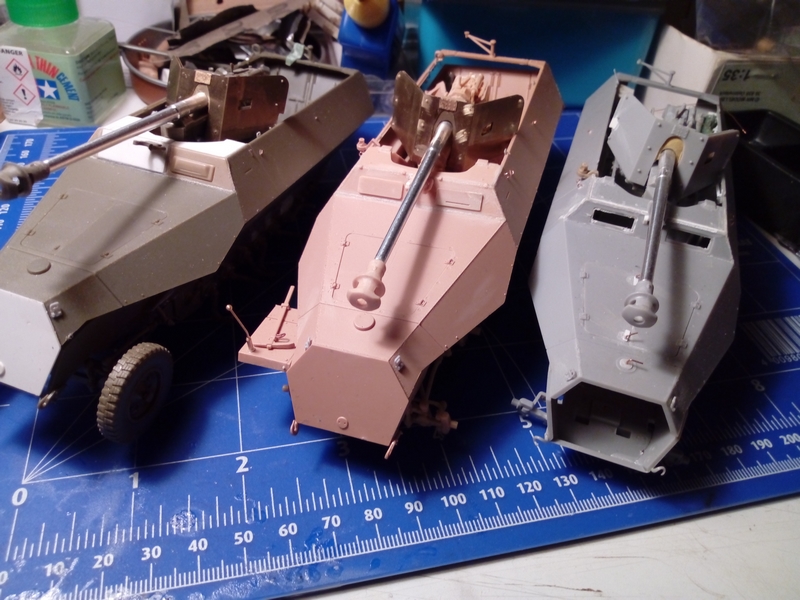 Sd.Kfz. 251/22 Ausf.D "Pakwagen Early" (11èmePz.Div.) AFV Club 1/35 - Page 3 Img_2172