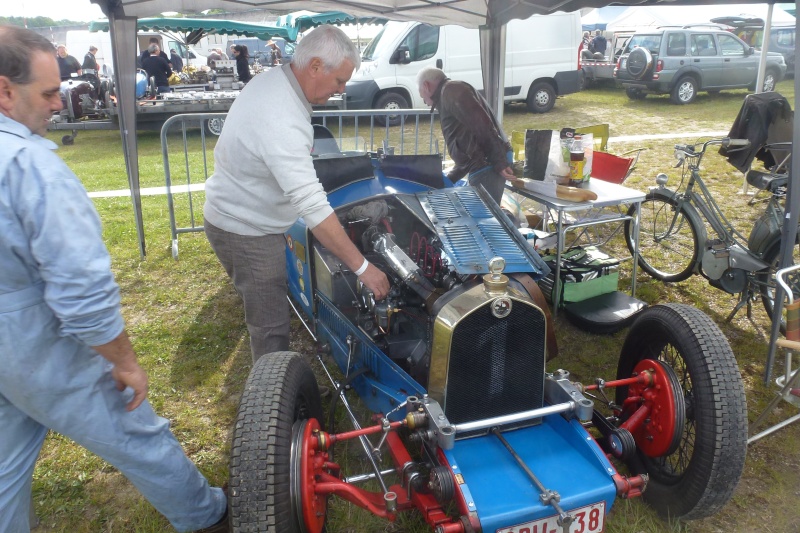 VINTAGE REVIVAL MONTLHERY 2015 - Page 5 P1100011