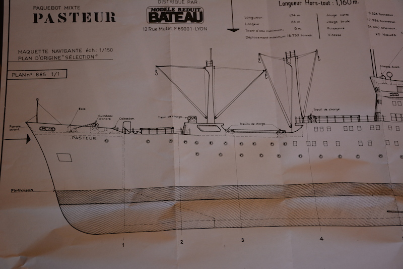 Paquebot SS Pasteur [plan MRB RC 1/150°] de jacques13 Dsc_0711