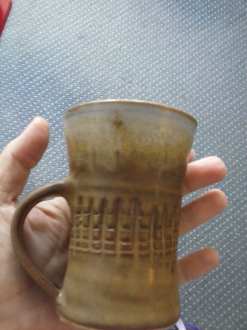 vase - Mug and vase with familiar looking marks ... one is Don Chambers Cam01612