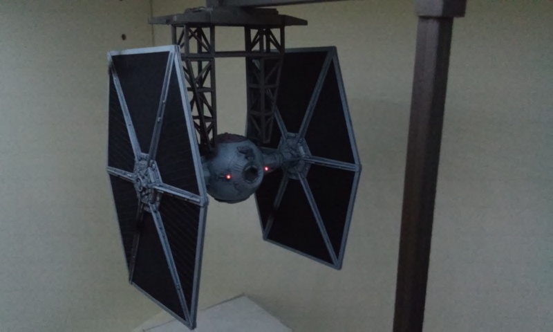 Tie Fighter au stand 1/72 Bandai 20150514