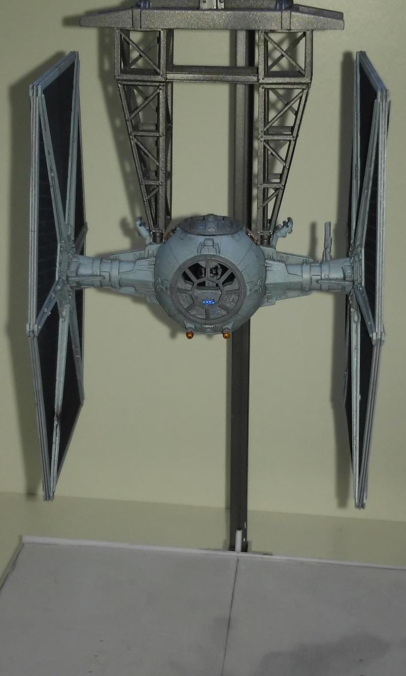 Tie Fighter au stand 1/72 Bandai 20150517