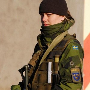 Les pays scandinaves veulent renforcer leur coopération militaire . Suede-10