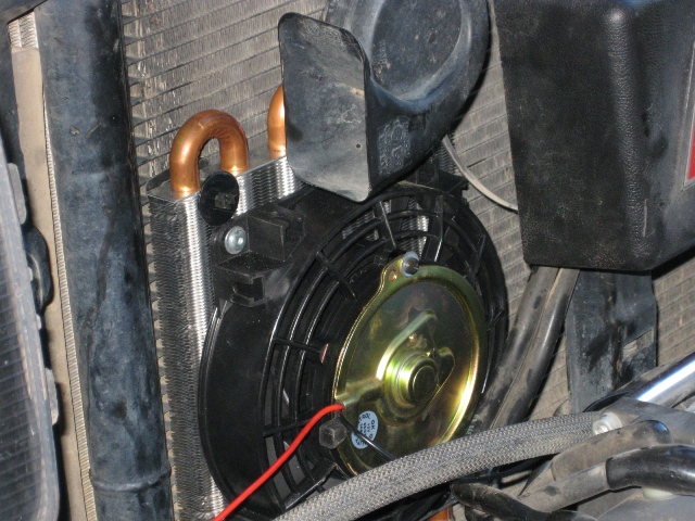 montage d'un ventilateur électrique pour mieux refroidir un Hummer H2 2003 Img_0810