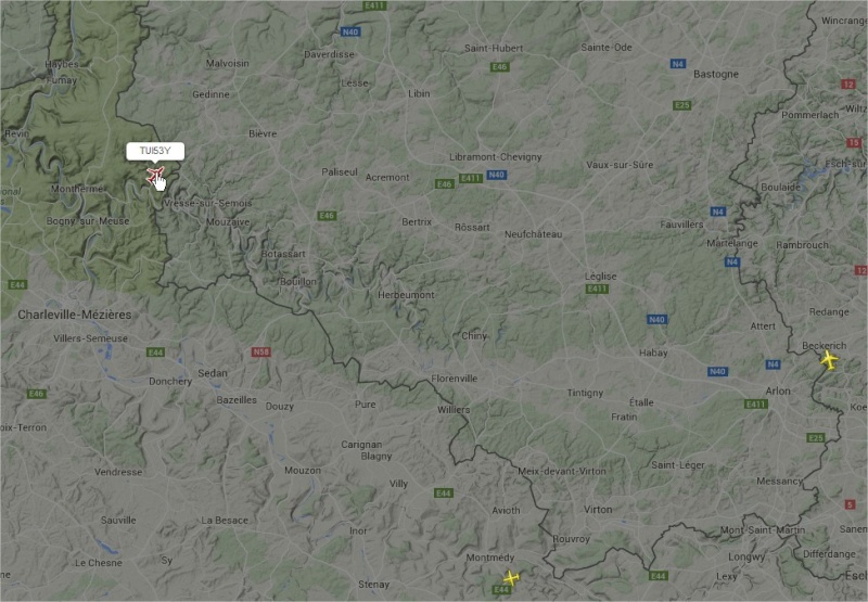 2015: le 22/05 à vers 21h42 - Objet étrange dans le ciel - Ovnis à Grapfontaine Province de Luxembourg - Avion110