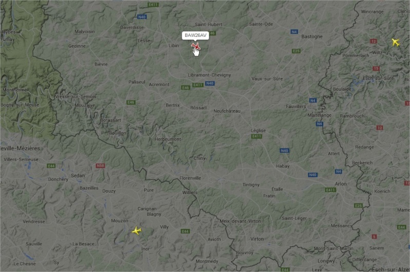 2015: le 22/05 à vers 21h42 - Objet étrange dans le ciel - Ovnis à Grapfontaine Province de Luxembourg - Avion310