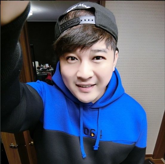 Mise à jour de l'instagram de 064xy avec Shindong 24-03-15 Ca1gfh10