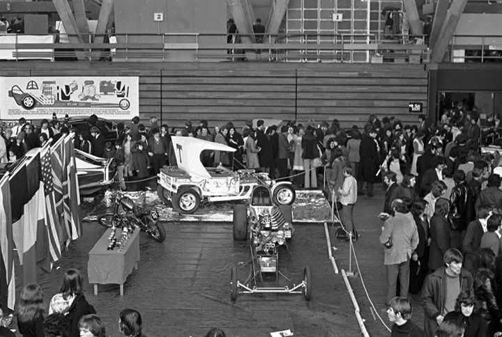 Vintage Car Show pics (50s, 60s and 70s) - Page 9 10845610