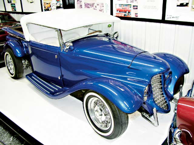 Blue Angel or Eclipse - Ray Farhner's 1932 Ford 137_0410