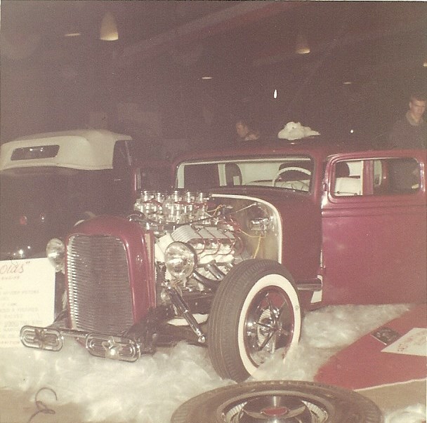 Vintage Car Show pics (50s, 60s and 70s) - Page 8 18979910