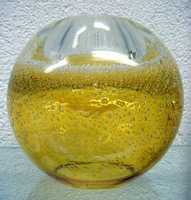 Vase boule bulles jaune/blanc ST CLAIR modèle GALAXY Image045